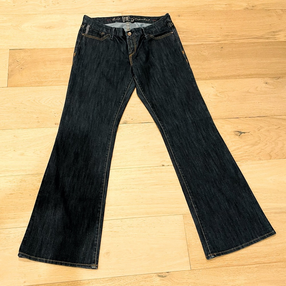 EUC(like new) !iT Jeans dark denim wash size 31